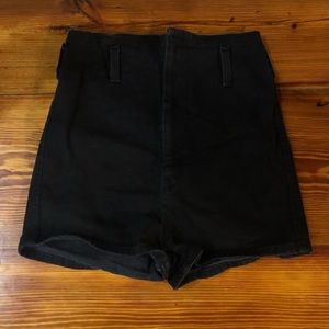 BDG pin-up high rise